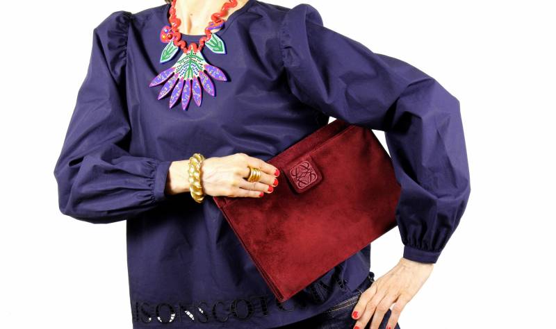 Loewe Vintage Bordeaux Wildleder Pochette Tasche von VintageCarwen