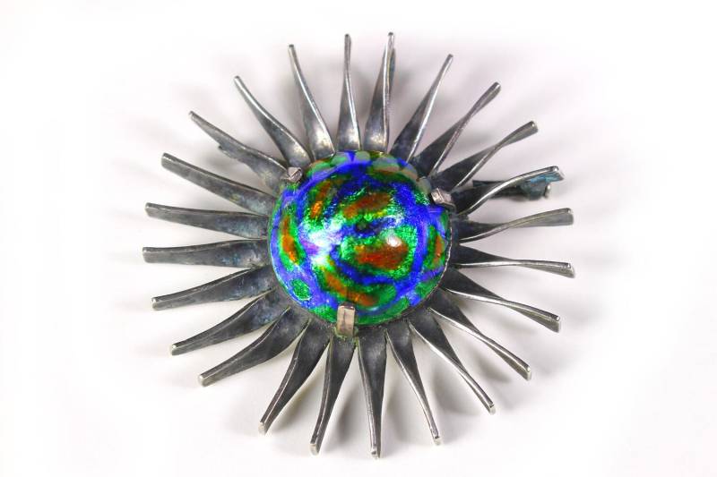 Silber Und Emaille Sonnen Brosche von VintageCarwen