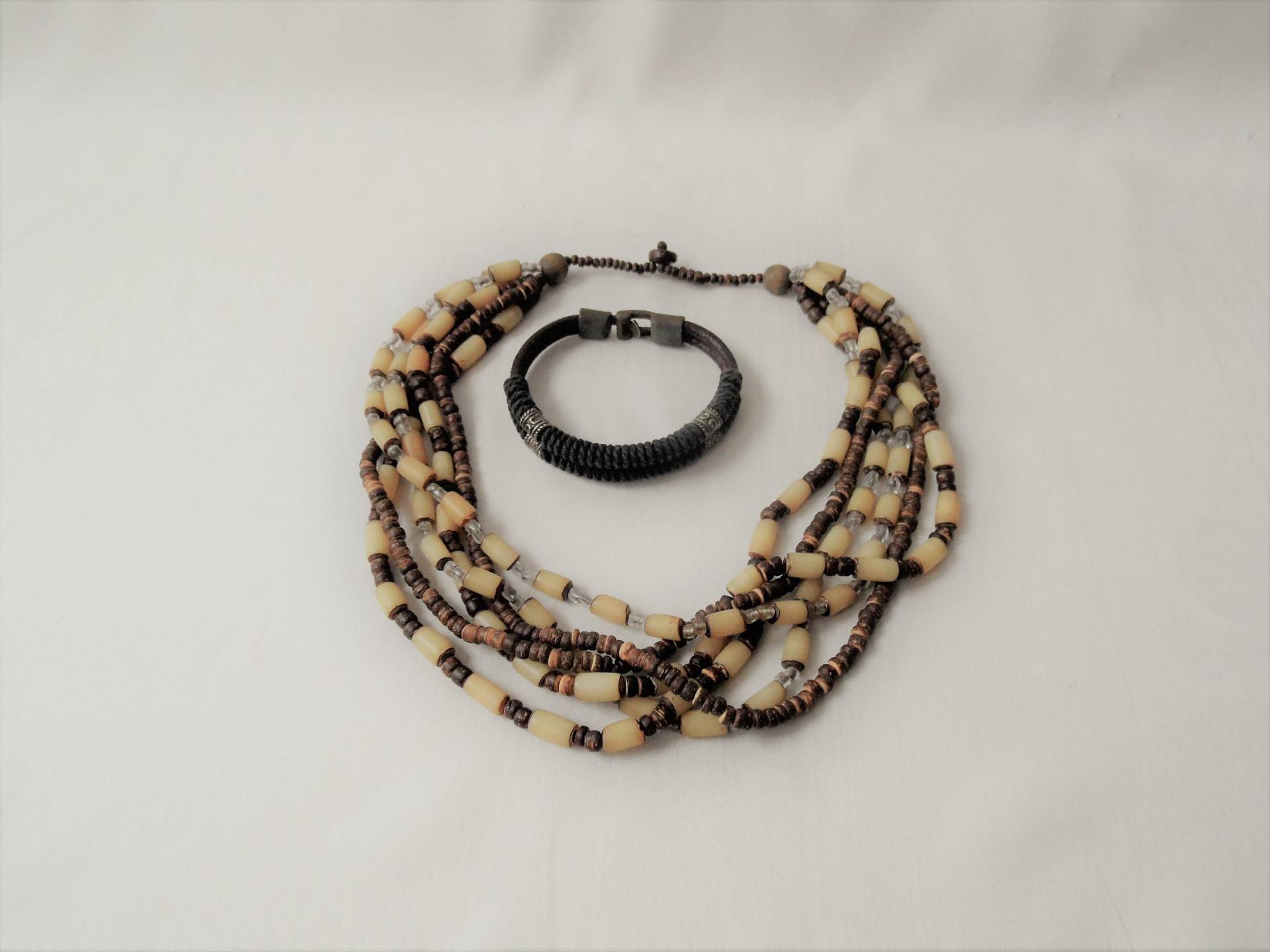 Vintage Boho Halskette Armband Set Geflochtenes Stroh, Nuss Perlenschmuck Vintage Boho Halskette Armband Set Geflochtenes Stroh, Nuss Perlenschmuck von VintageCommode
