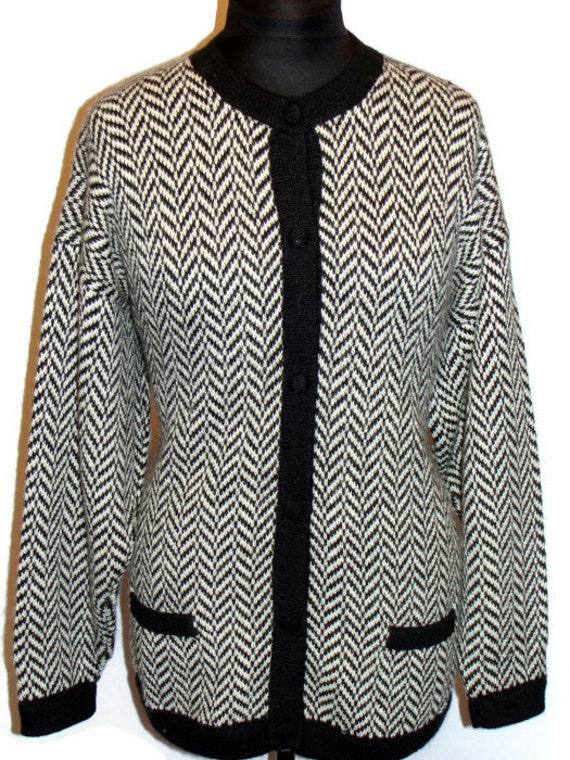 Vintage Chevron Pattern Alpaca Wool Sweater Sweaters Cardigan & Cardigans Knitwear von VintageConnoisseur