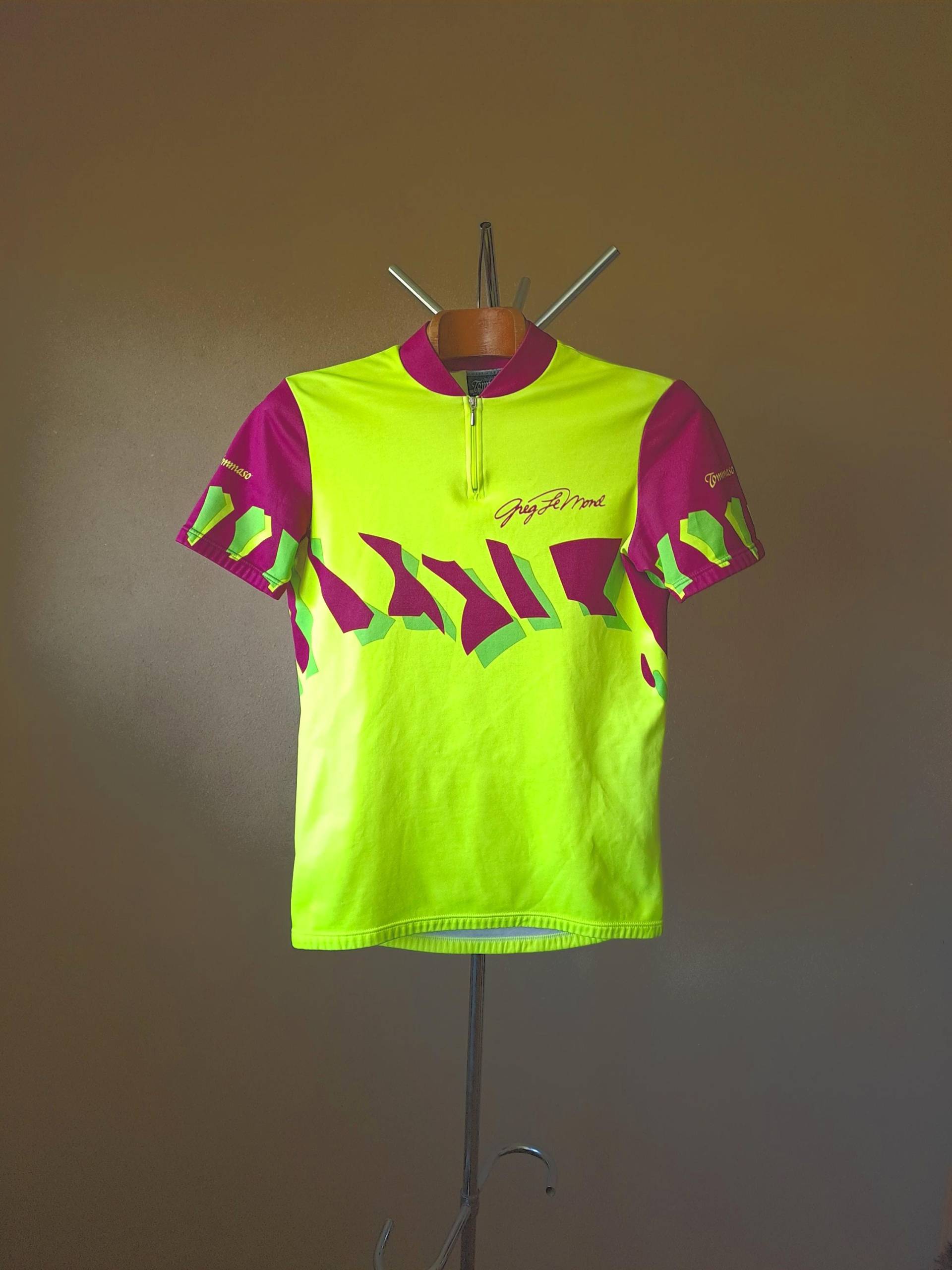 Vintage 90Er Jahre Greg Lemond Radtrikot, Fluoreszierend Gelb Lila, Made in Italy, Größe L von VintageCycling