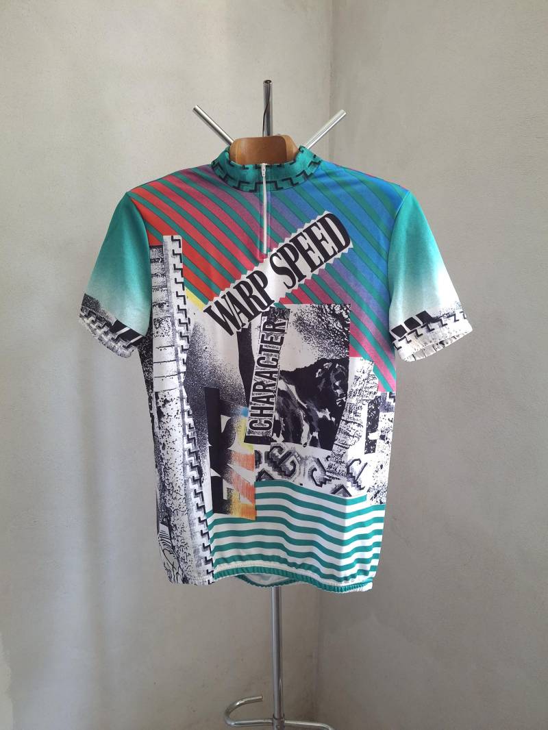 Vintage 90Er Jahre Retro T-Shirt "Warp Speed Character' Buntes Kurzarm-Radsport-Trikot Mit Abstraktem Motiv, Größe Herren Xxxl von VintageCycling