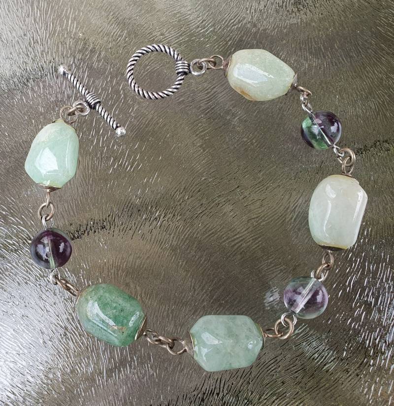 Upcycling Edelstein Armband Mit Aventurin Und Fluorit Perlen von VintageDeBlijeEkster