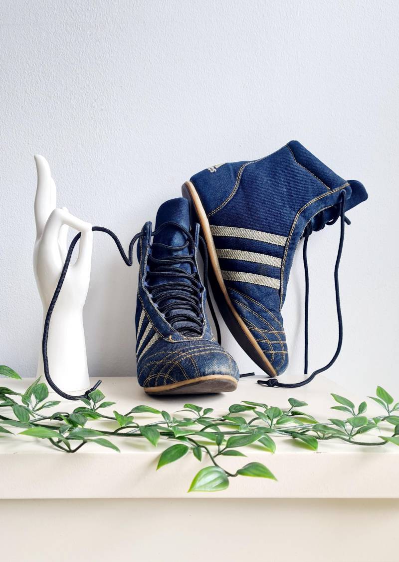 Adidas Vintage Denim High Top Turnschuhe 2003 Designer Schnürschuhe Blau Schuhe Selten Adidas Vintage Denim High Top Turnschuhe 2003 Designer Schnürschuhe Blau Schuhe Selten von VintageDealersHH