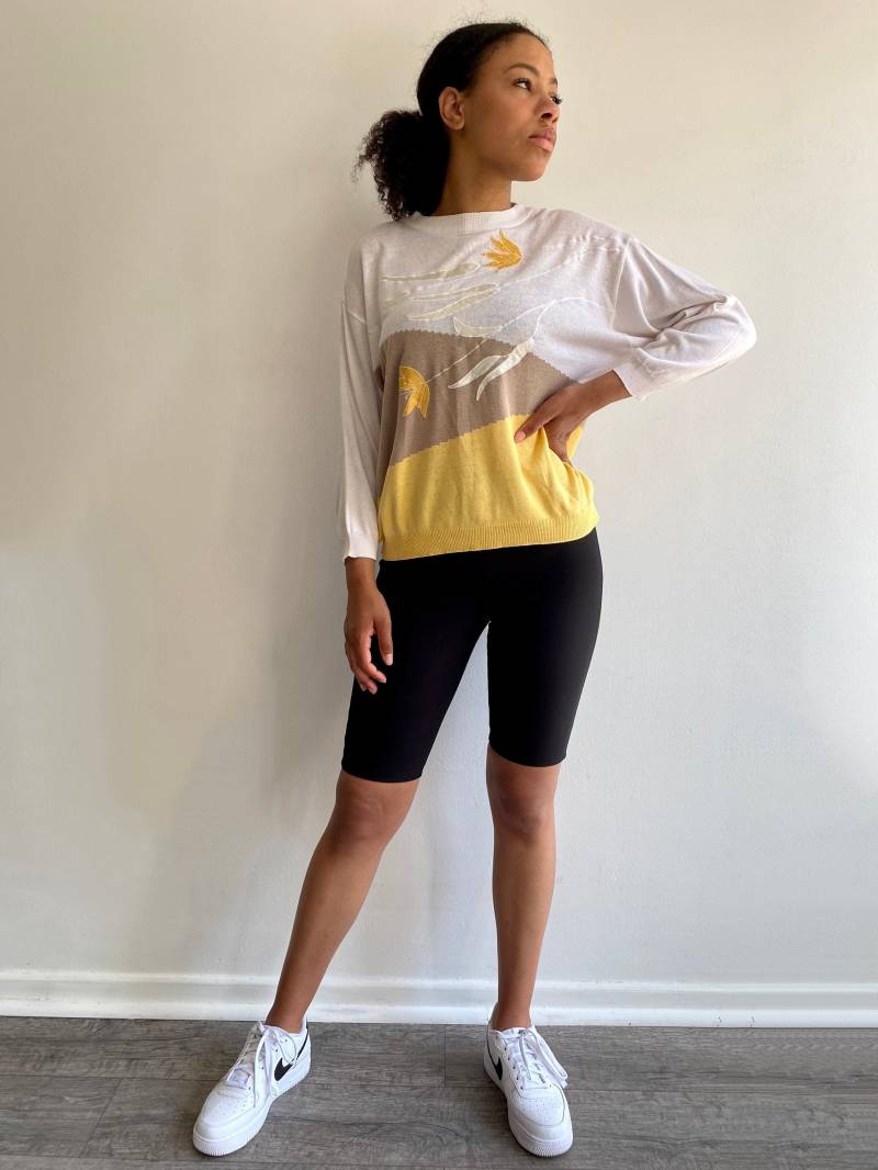 Lucia Pullover Vintage Blumenuster Gelb Beige Weiß von VintageDealersHH