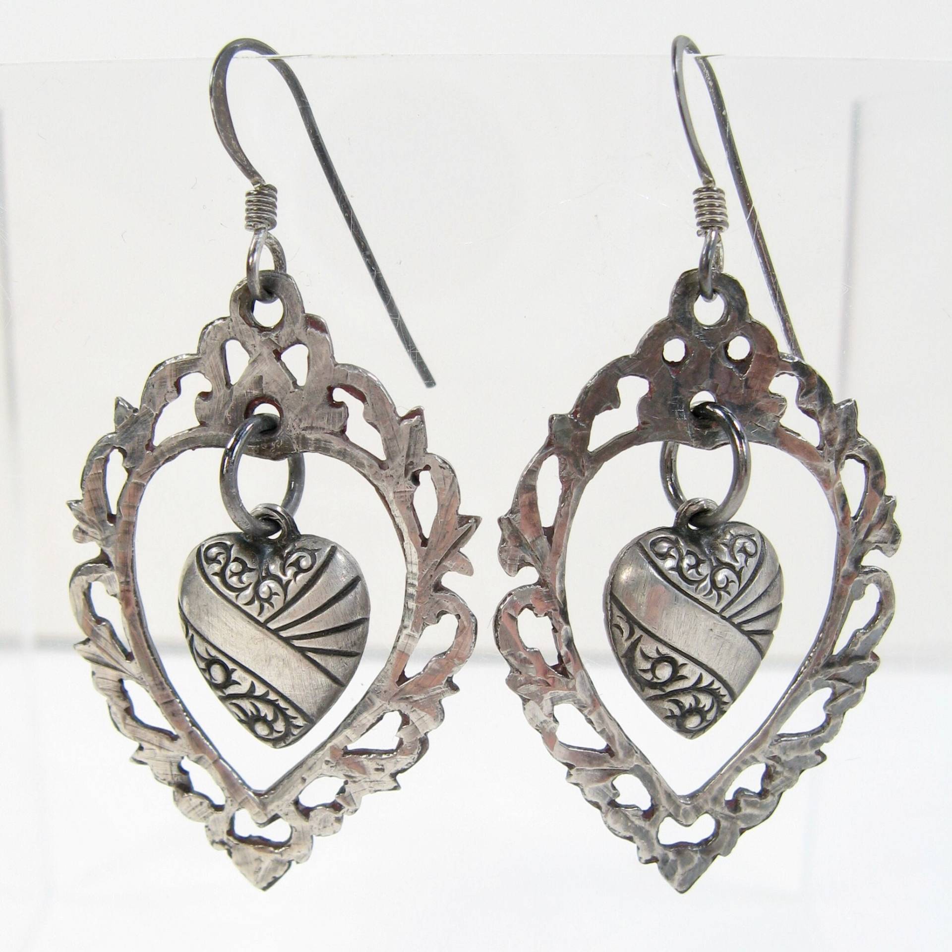 Vintage Puffy Herz Sterling Silber Charm Ohrringe Mit Durchbrochenen Von Delights Too von VintageDelightsToo