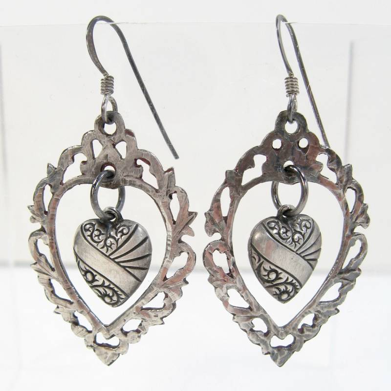 Vintage Puffy Herz Sterling Silber Charm Ohrringe Mit Durchbrochenen Von Delights Too Vintage Puffy Herz Sterling Silber Charm Ohrringe Mit Durchbrochenen Von Delights Too von VintageDelightsToo