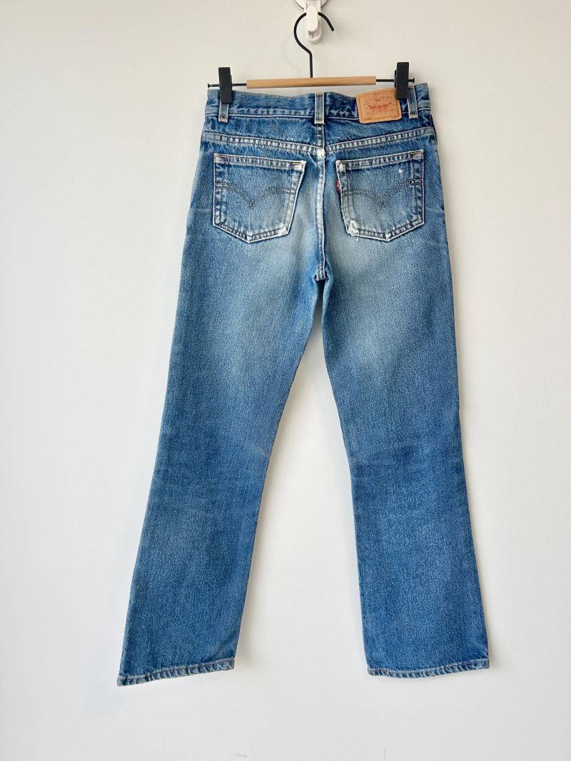 Levi's 518 Vintage W24 L27 Dunkelblauer Gerader Bootcut Aus Verblasstem Blau Levi's 518 Vintage W24 L27 Dunkelblauer Gerader Bootcut Aus Verblasstem Blau von VintageDenimEdit