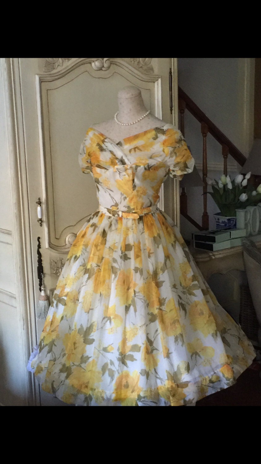 Layaway Für F50Er Jahre Kleid Glorious Gelb Floral Vintage Layaway Für F50Er Jahre Kleid Glorious Gelb Floral Vintage von VintageDressUpStore