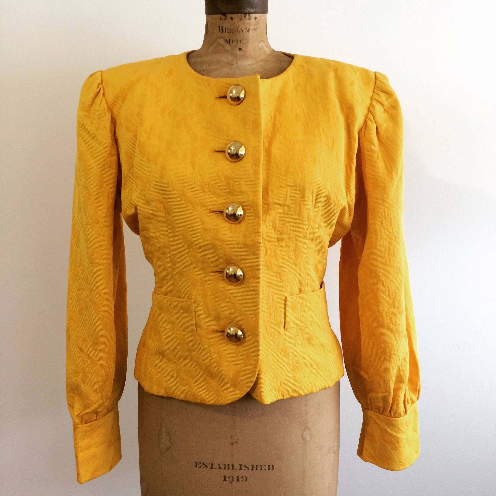 Yves Saint Laurent Rive Gauche Vintage Gold Brokat Abendjacke Größe 44 von VintageDrifter