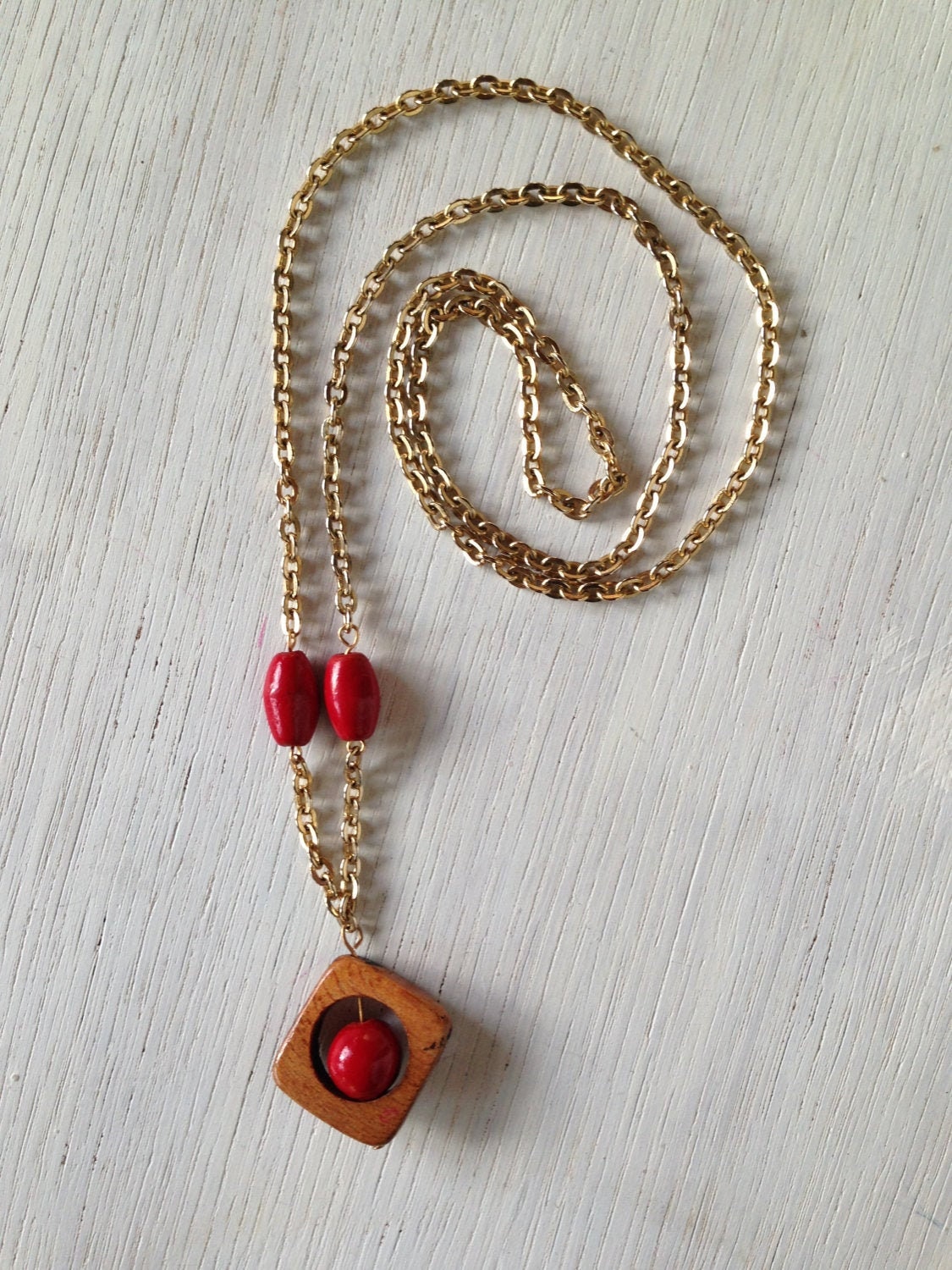 Vintage Upcycled Halskette/Holz Und Metall Material 70Er Jahre Schmuck von VintageEclectica