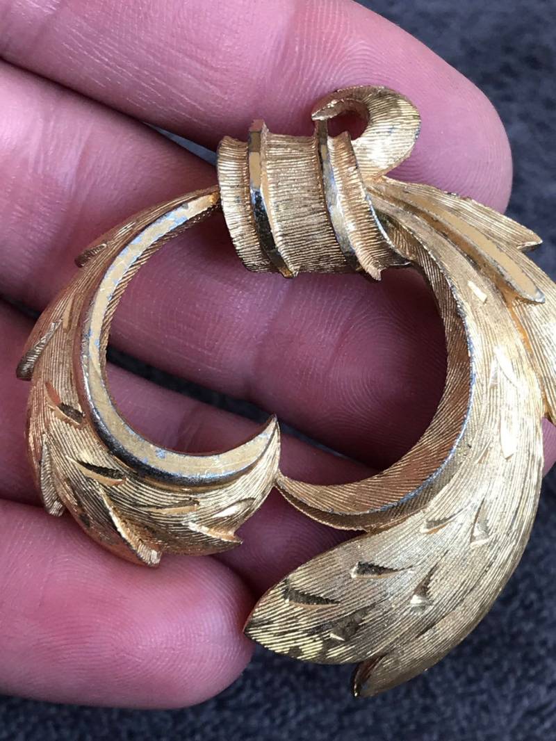 Vintage 1960S Sphinx Brosche Goldfarben Vintage 1960S Sphinx Brosche Goldfarben von VintageEraJewellery