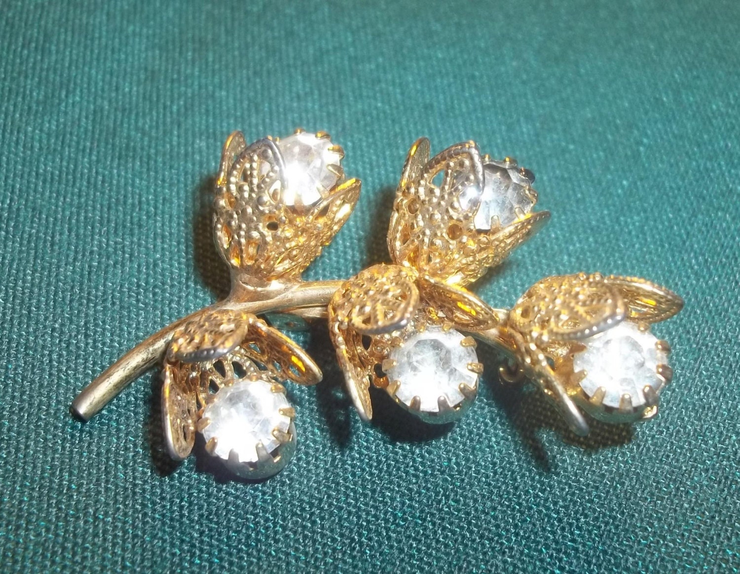 Exquisite Vintage Estate Filigrane Strass Blume Brosche Pin Exquisite Vintage Estate Filigrane Strass Blume Brosche Pin von VintageEstateGems