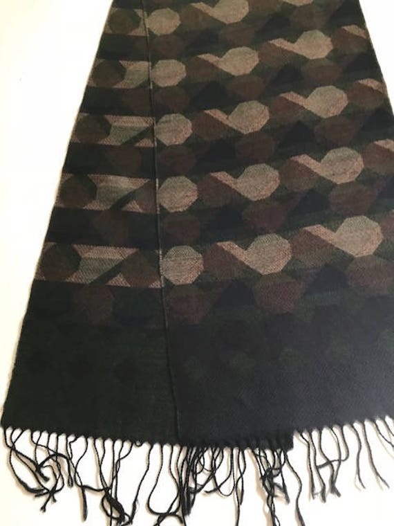 Vintage Made in Germany Wolle Schal 1493 Vintage Made in Germany Wolle Schal 1493 von VintageEuroscarves