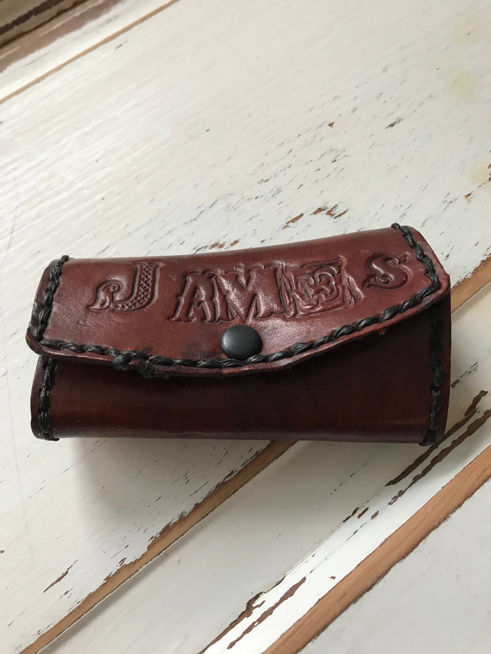 Handgefertigte Schlüsselanhänger Pfadfinder Lederemblem von VintageFindsMichael