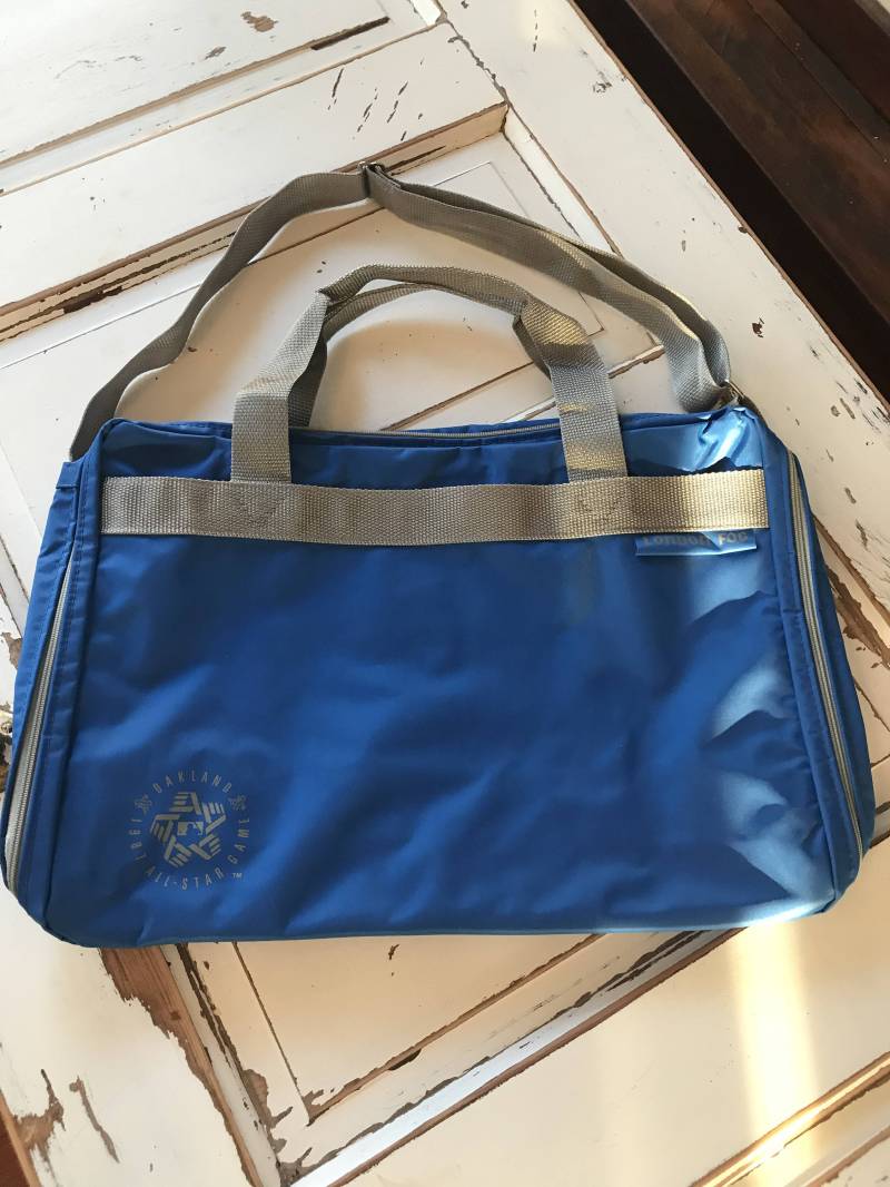 Jahrgang 1987 Mlb All-star Spiel Oakland London Fog Reisetasche Jahrgang 1987 Mlb All-star Spiel Oakland London Fog Reisetasche von VintageFindsMichael