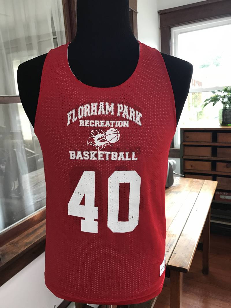 Jahrgang 1990 Basketball Reversible Mesh Jersey Jahrgang 1990 Basketball Reversible Mesh Jersey von VintageFindsMichael