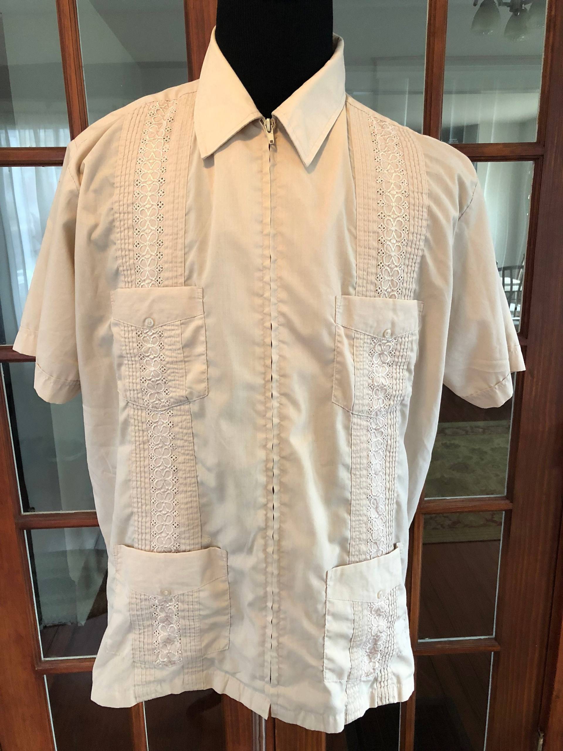 Vintage 1990Er Guayabera Reißverschluss Shirt von VintageFindsMichael