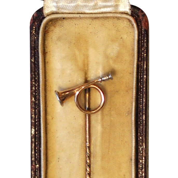 Antike Goldene Horn-stecknadel von VintageFineJewellery