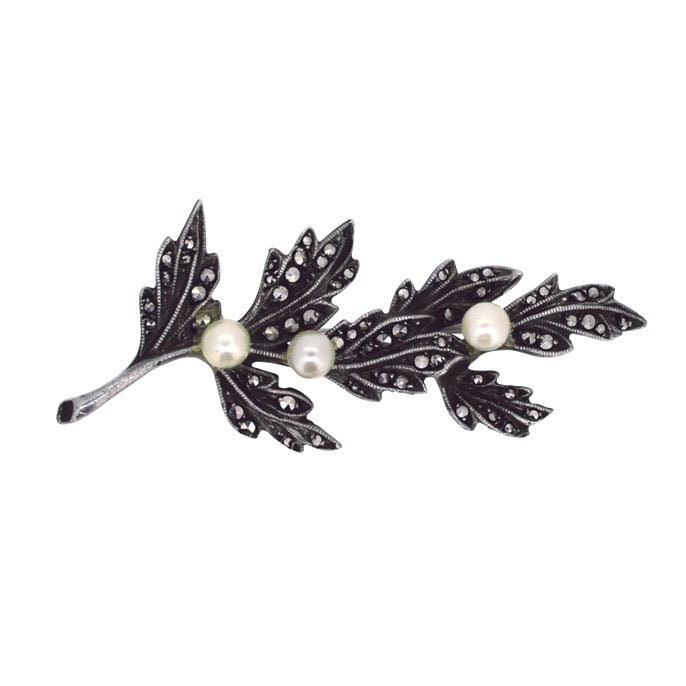 Blatt Brosche von VintageFineJewellery