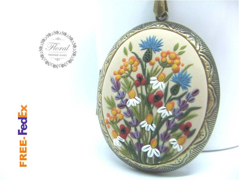 Personalisiertes Multi-Foto-Medaillon Geheime Nachricht Medaillon Großes Ovales Tolles Omageschenk von VintageFloralJewel