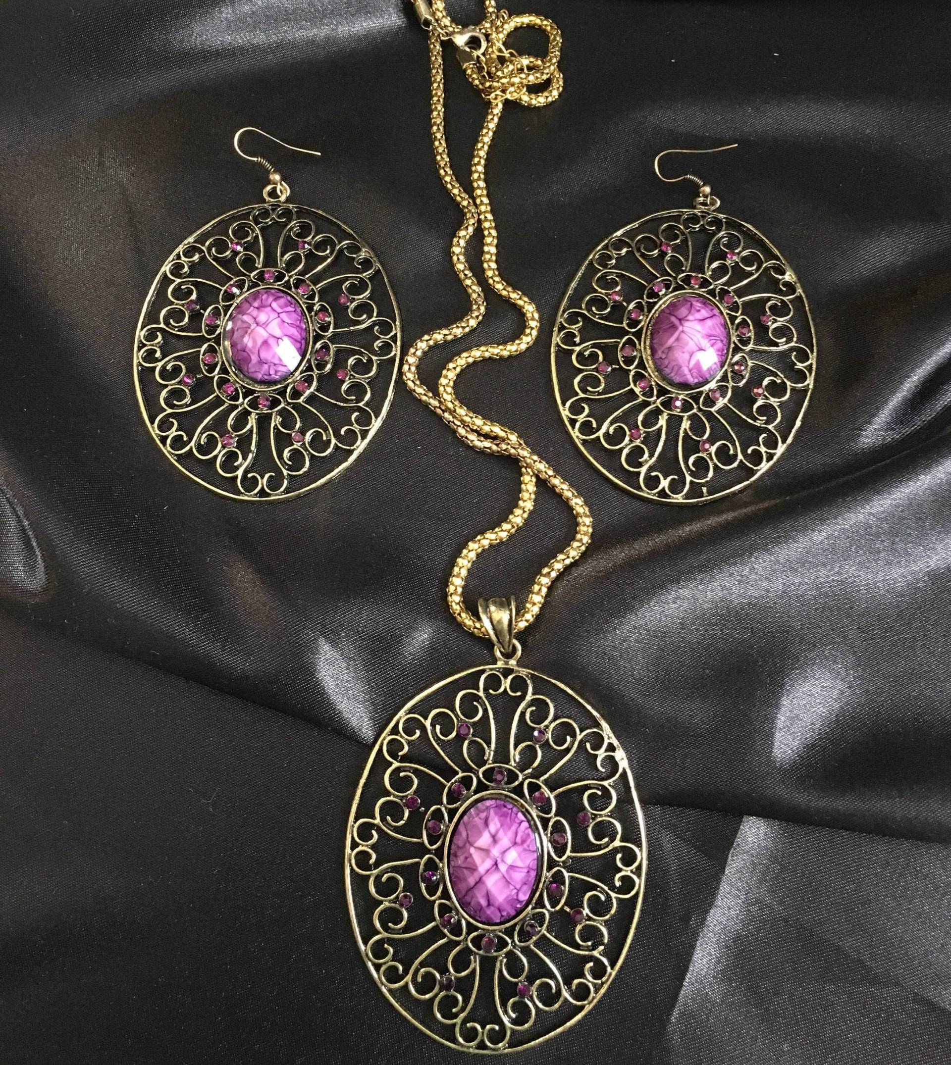 Schöne Vintage Schmuck Gold Lila Party Hochzeit Alltag Tragen Damen Frauen Lange Anhänger Atemberaubende Halskette Set von VintageGaluk