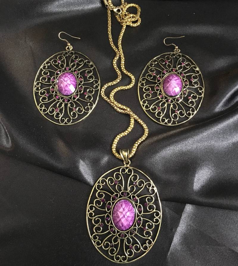 Schöne Vintage Schmuck Gold Lila Party Hochzeit Alltag Tragen Damen Frauen Lange Anhänger Atemberaubende Halskette Set Schöne Vintage Schmuck Gold Lila Party Hochzeit Alltag Tragen Damen Frauen Lange Anhänger Atemberaubende Halskette Set von VintageGaluk