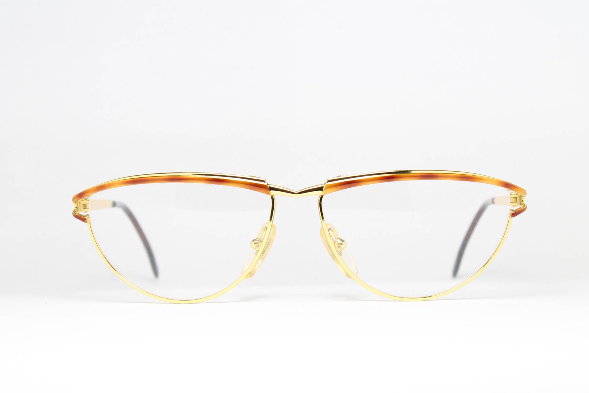 Charme 7058 010 Gold Rare Einzigartige Original Vintage Brillen Gestell Brille Lunettes Occhiali Bril Glasögon Gafas E07 Charme 7058 010 Gold Rare Einzigartige Original Vintage Brillen Gestell Brille Lunettes Occhiali Bril Glasögon Gafas E07 von VintageGermanGlasses