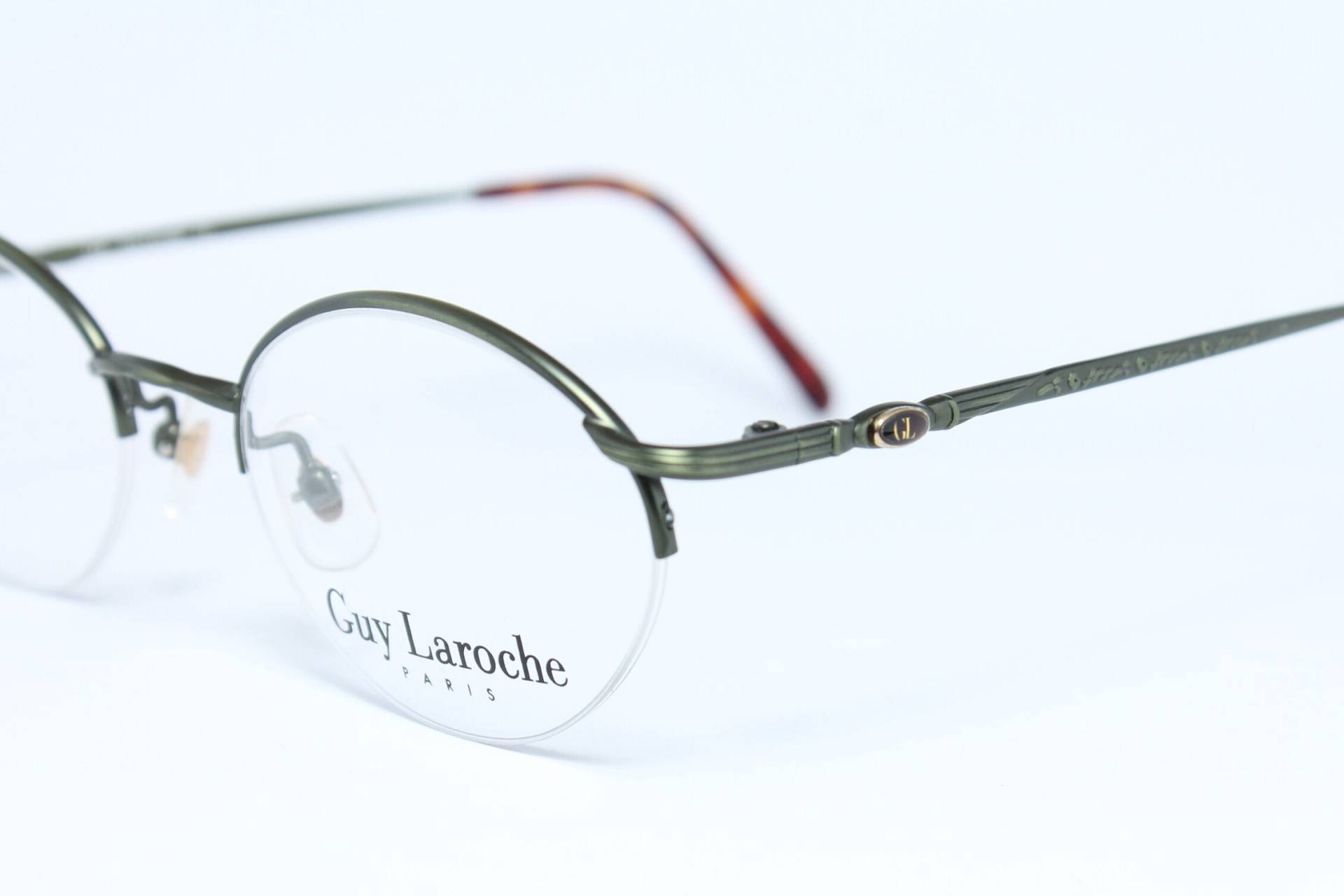 Kleines Guy Laroche Gl-2504 Halbrand Oliv-Grün Unikat Rare Original Vintage Brillengläser Lunettes Occhiali Gafas Bril Glasögon E104 Kleines Guy Laroche Gl-2504 Halbrand Oliv-Grün Unikat Rare Original Vintage Brillengläser Lunettes Occhiali Gafas Bril Glasögon E104 von VintageGermanGlasses