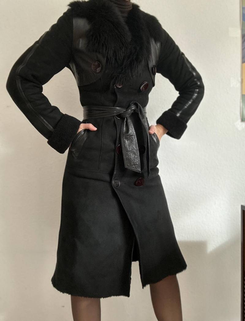 Vintage Schwarzer Lammfell Mantel Lange Xs Wildleder Schaffell Schwarz Ausgestattet Wintermantel Frauen Boho Elegante Warme Oberbekleidung Echtes von VintageGermanyStudio