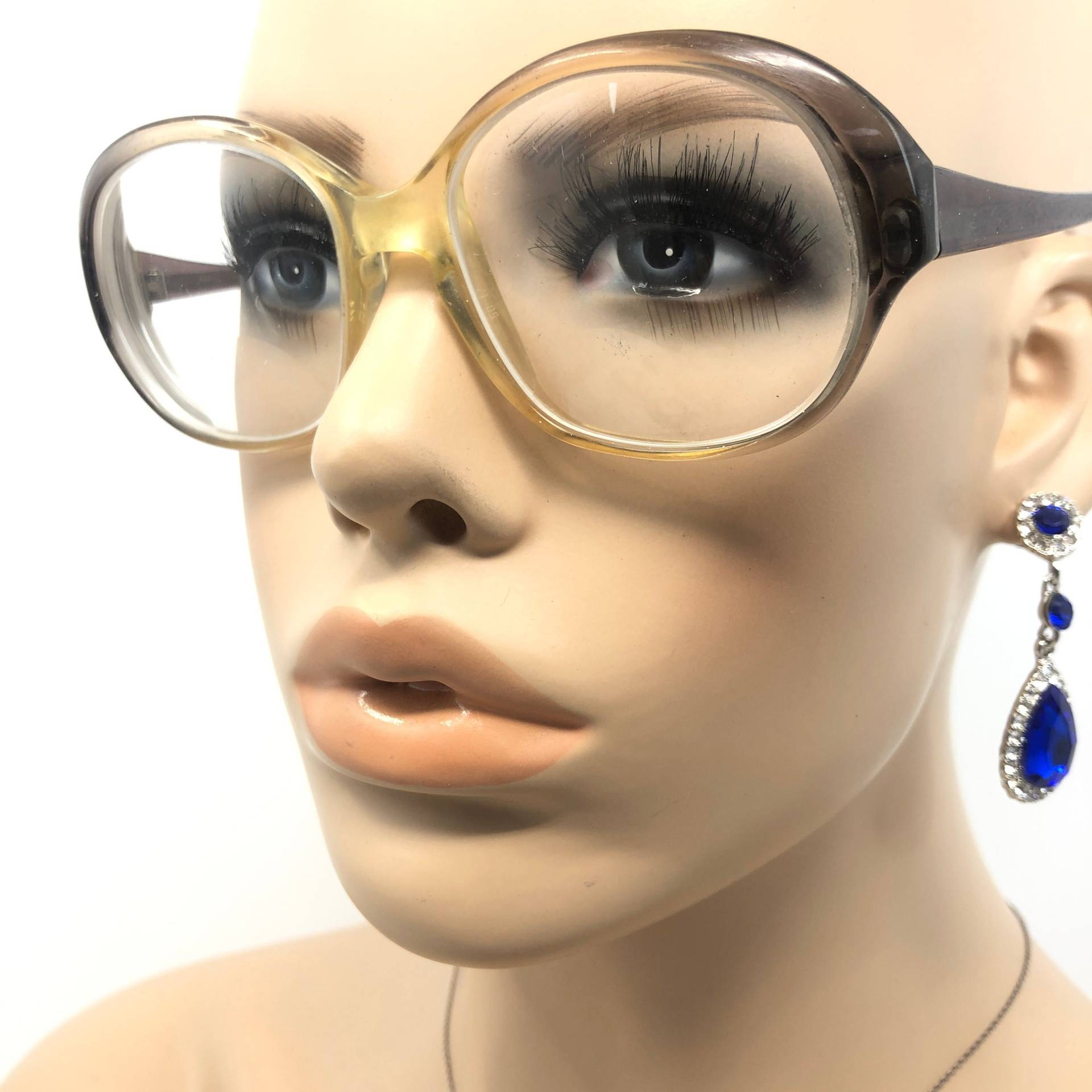 70Er Jahre Vintage Abgerundete Brillen Damen Brillengestell Klar Horn Umrandet Gebraucht Brillengestelle Retro 70Er Jahre Vintage Abgerundete Brillen Damen Brillengestell Klar Horn Umrandet Gebraucht Brillengestelle Retro von VintageGlassesFrames