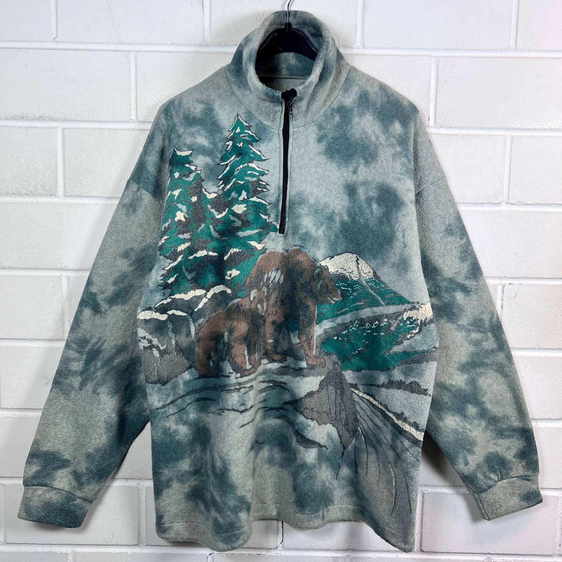 Vintage Fleecepullover Size L Fleece Sweater Pullover Batik Bären Print Quarterzip 80S 90S von VintageGoereBerlin