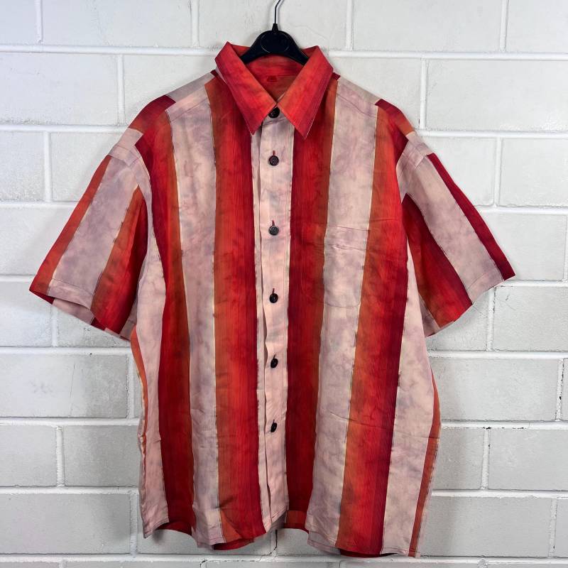 Vintage Hemd Size L Viscose Shirt Batik Stripes Kurzarm Shortsleeved 80S 90S von VintageGoereBerlin
