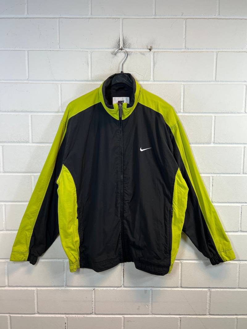 Vintage Nike Size M Shelljacket Sportsjacket Windbreaker Old School Jacket Retro 80S 90S von VintageGoereBerlin