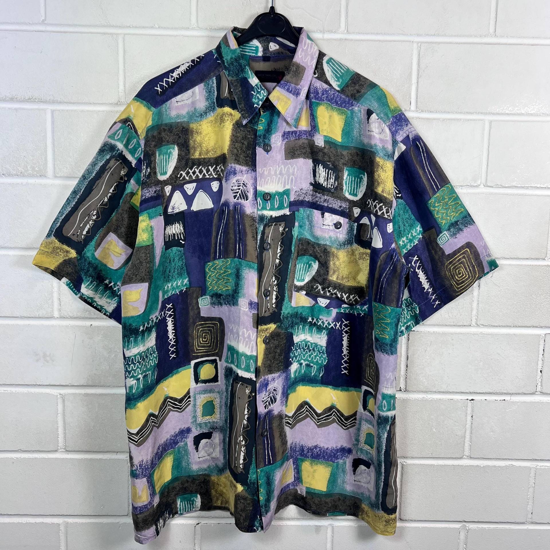 Vintage Silk Shirt Size L Crazy Pattern Seide Hemd Kurzarm Shortsleeved 80S 90S von VintageGoereBerlin