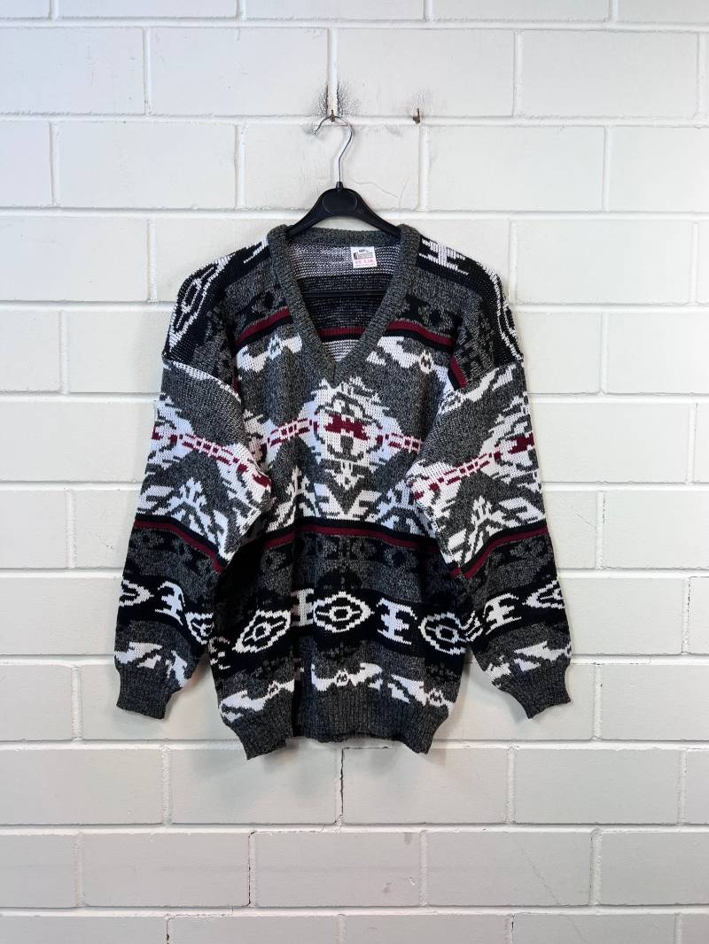 Vintage Size M/L Crazy Pattern Sweater Pullover Jumper V-Neck 80S 90S von VintageGoereBerlin