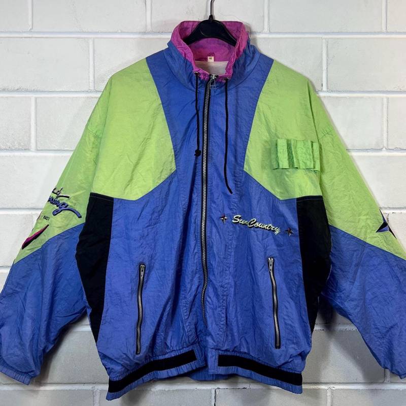 Vintage Size M Shelljacket Sportsjacket Windbreaker Old School Jacket 80S 90S von VintageGoereBerlin