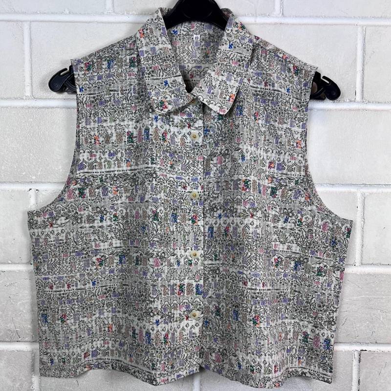 Vintage Women's Size S - M Reworked Crazy Pattern Cropped Blouse Sleeveless von VintageGoereBerlin