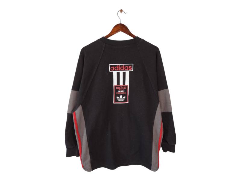 Vintage Adidas Crewneck Pullover Größe M von VintageHouseBerlin