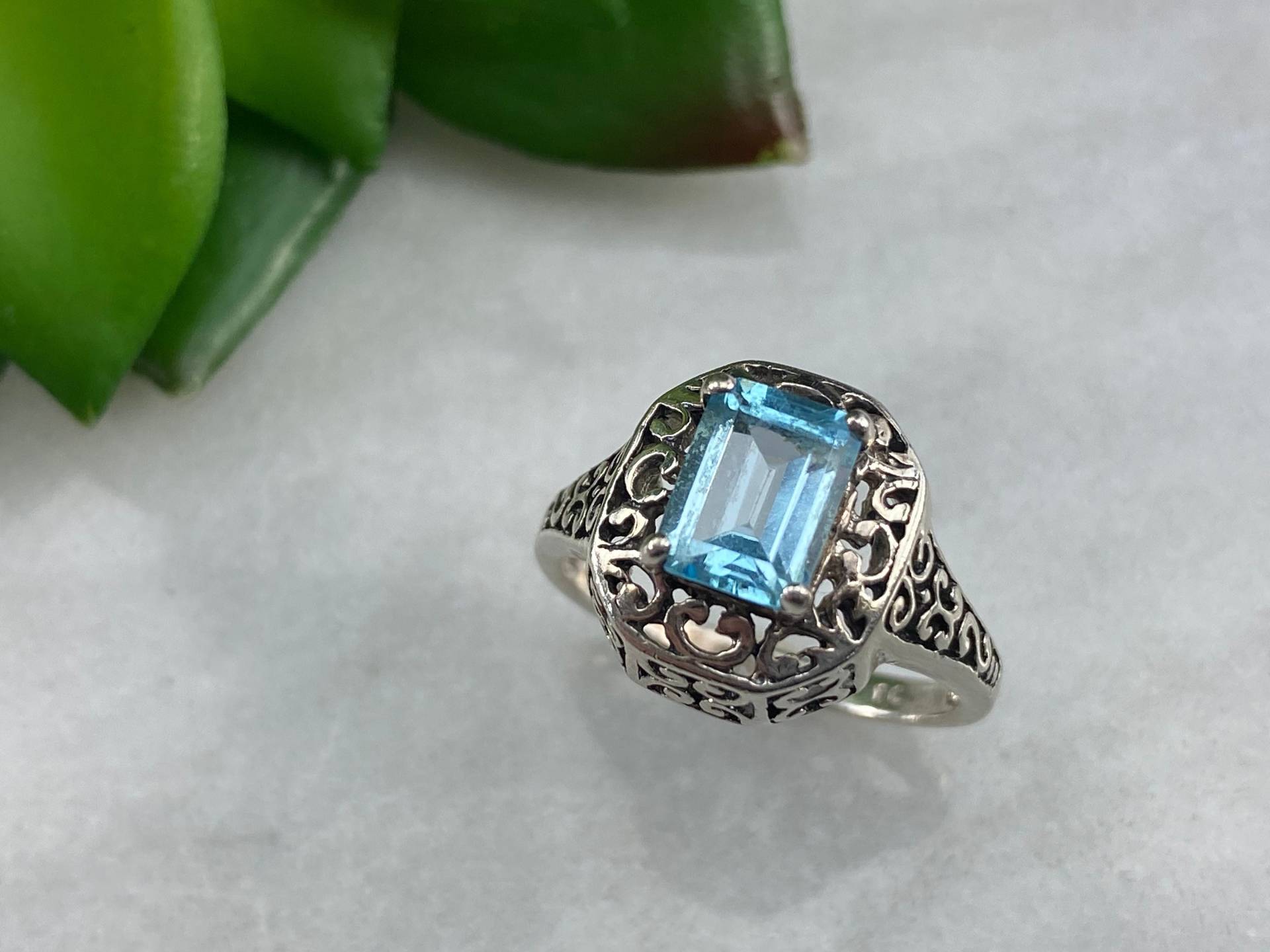 Blauer Topas Statement Ring - Sterling Silber Ringe Für Frauen Edelstein Größe 7 3/4 Birthstone Schmuck Trends von VintageInBloom