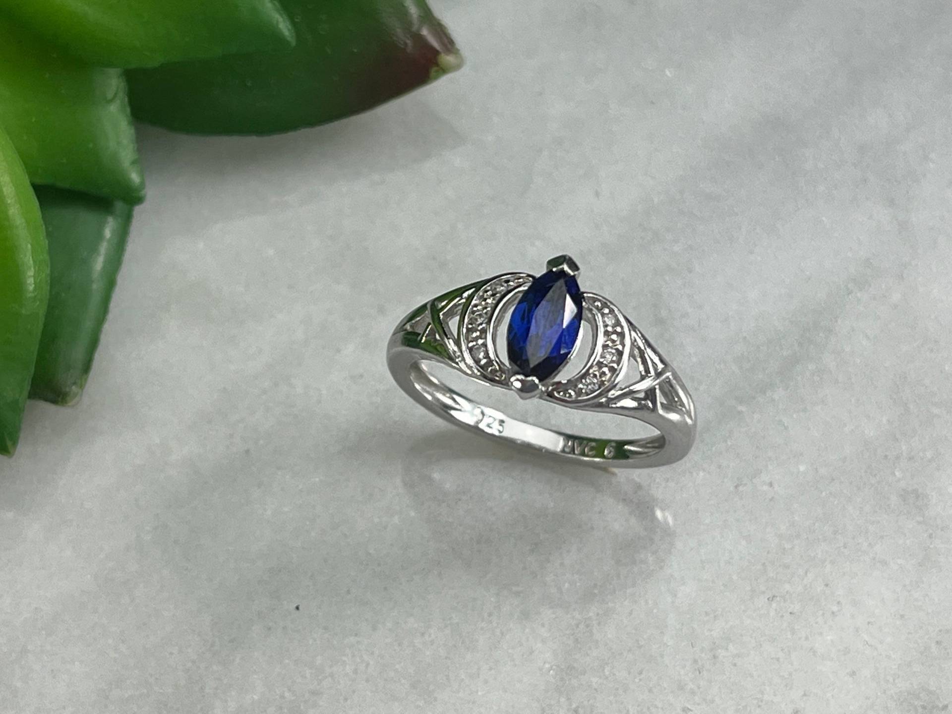 Saphir Ringe Für Frauen - Sterling Silber, Und Cz Ring, Größe 6 von VintageInBloom