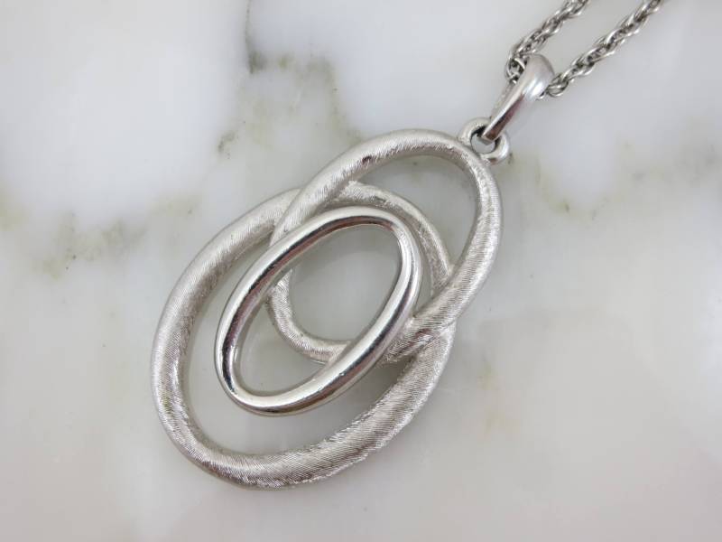 Trifari Schmuck Anhänger - Mid Century Modern Silber Ton Mcm Modeschmuck von VintageInBloom