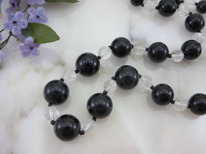 Vintage Joan Rivers Halskette - Schwarze Und Klare Lucite Perlen, Modeschmuck von VintageInBloom