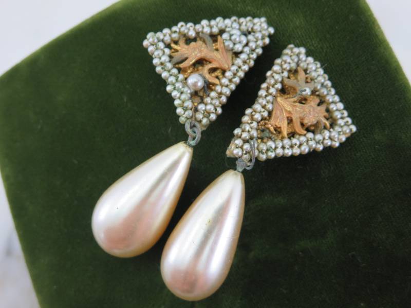Vintage Miriam Haskell Ohrringe Mit Künstlichen Perlen in Tropfenform von VintageInBloom