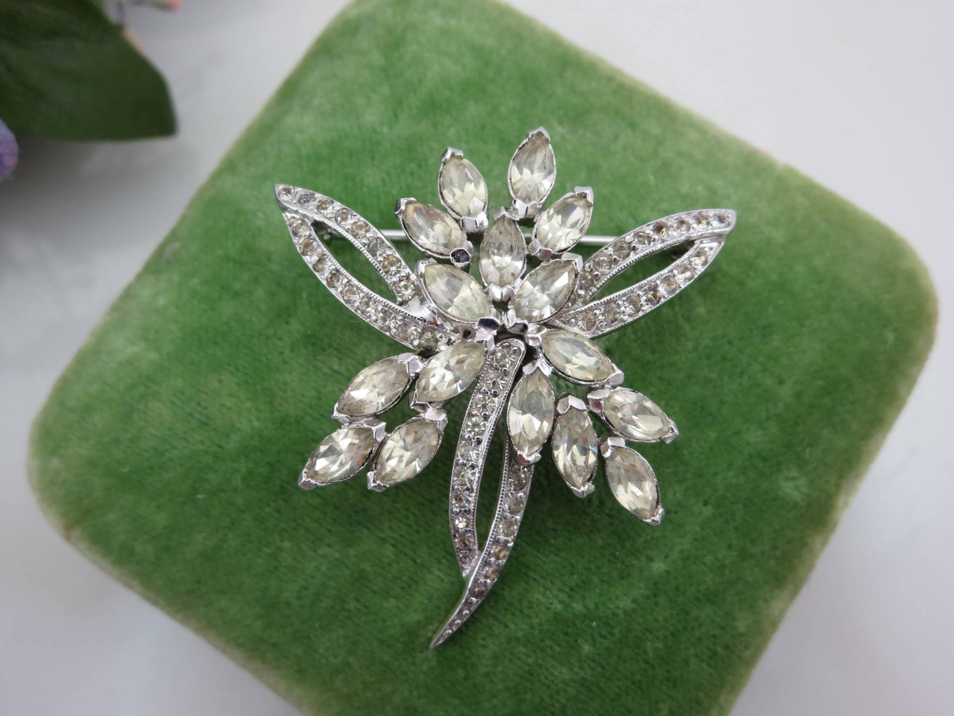 Vintage Strass Brosche - Ledo Polcini, Hochzeitsschmuck Für Bräute von VintageInBloom