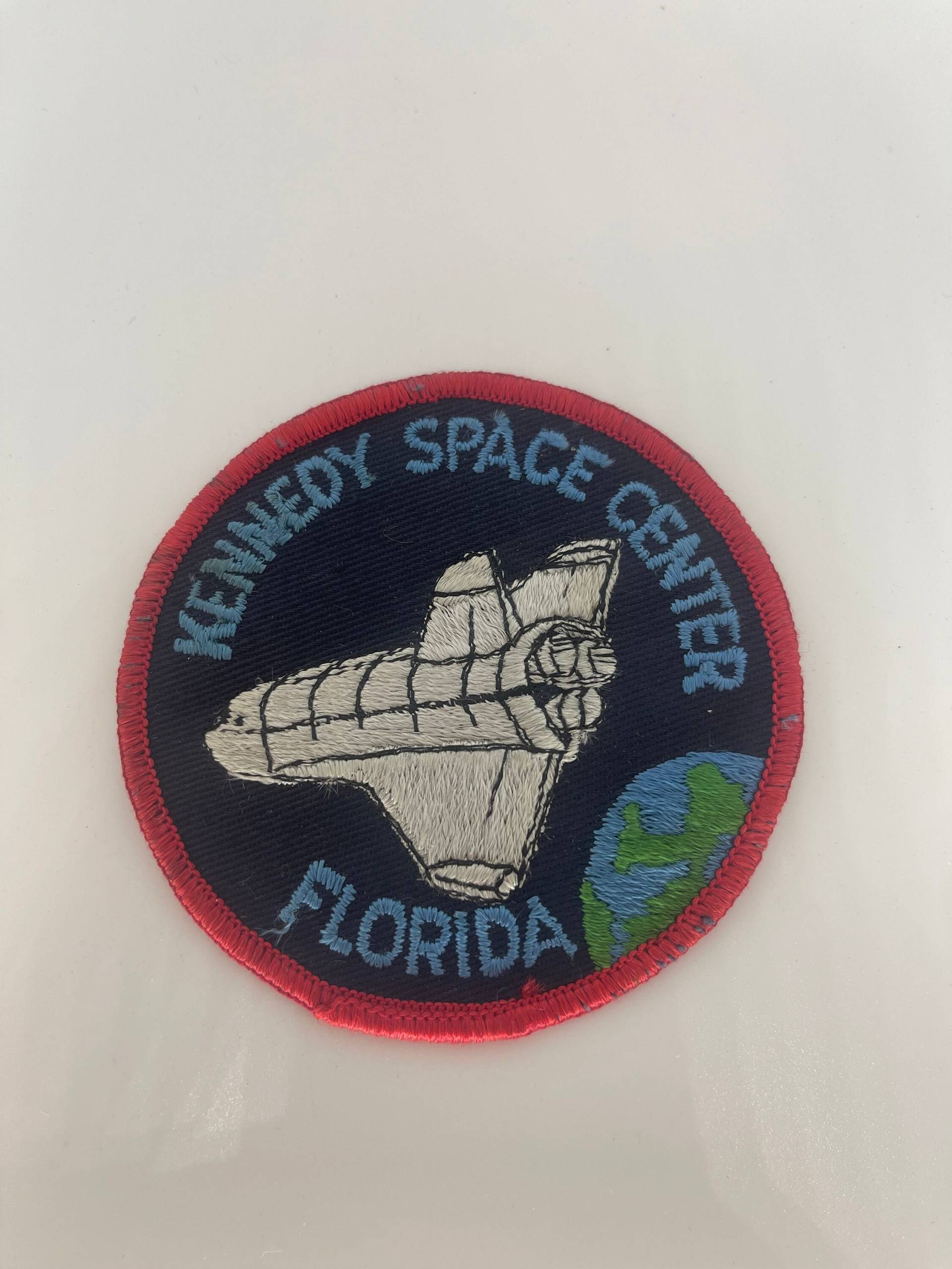 Vintage Patches Besticktes Bügeleisen Auf Aufnäher Kennedy Space Center Florida Patch Logo von VintageItems4Less