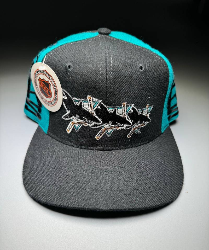 Ajd Hat San Jose Sharks Vintage Snapback Cap 90Er Jahre Nhl Hockey Rare Deadstock Neu Mit Etikett Ajd Hat San Jose Sharks Vintage Snapback Cap 90Er Jahre Nhl Hockey Rare Deadstock Neu Mit Etikett von VintageJamCZ