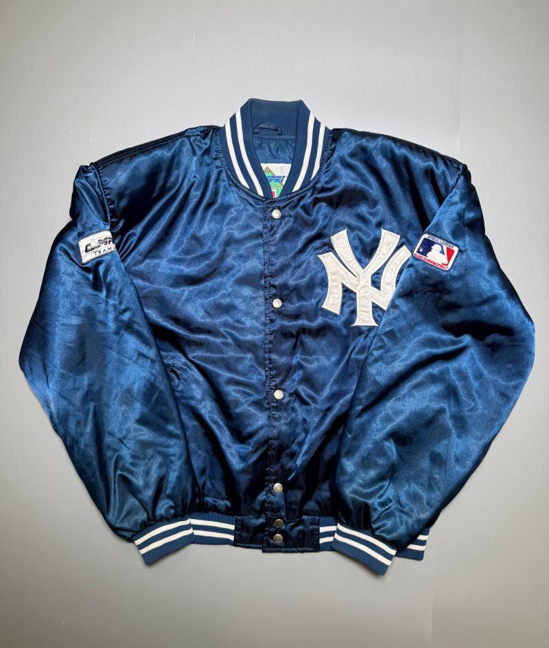 Campri Teamline New York Yankees Vintage Bomber Satin Jacke Mlb Baseball 90Er Jahre Rare Schulterpolster Made in Korea Gr. M Campri Teamline New York Yankees Vintage Bomber Satin Jacke Mlb Baseball 90Er Jahre Rare Schulterpolster Made in Korea Gr. M von VintageJamCZ