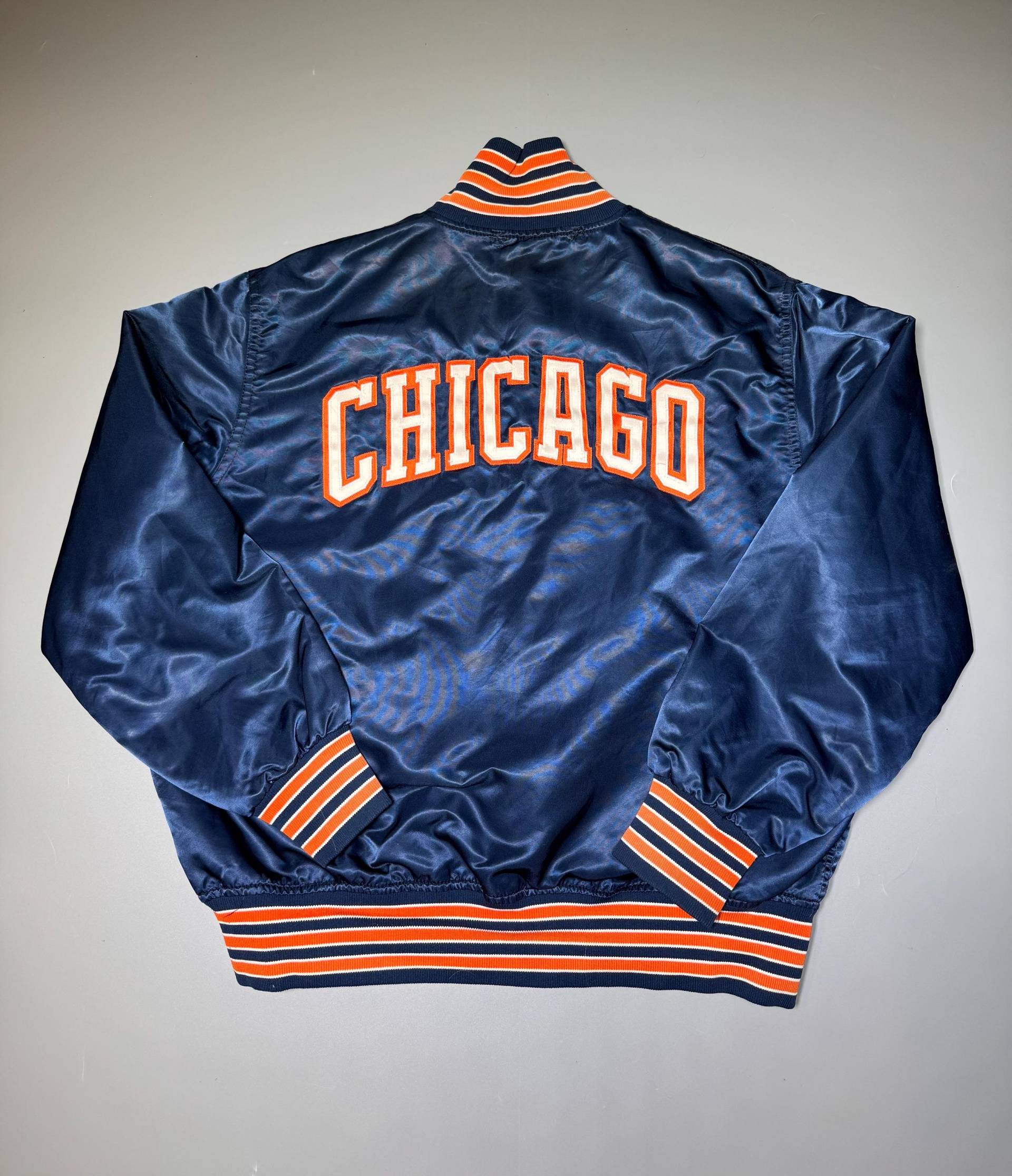 Wilhelm Jacke Chicago Bears Nfl Satin Varsity Bomber Vintage Starter 80S Made in Usa Größe 48 von VintageJamCZ