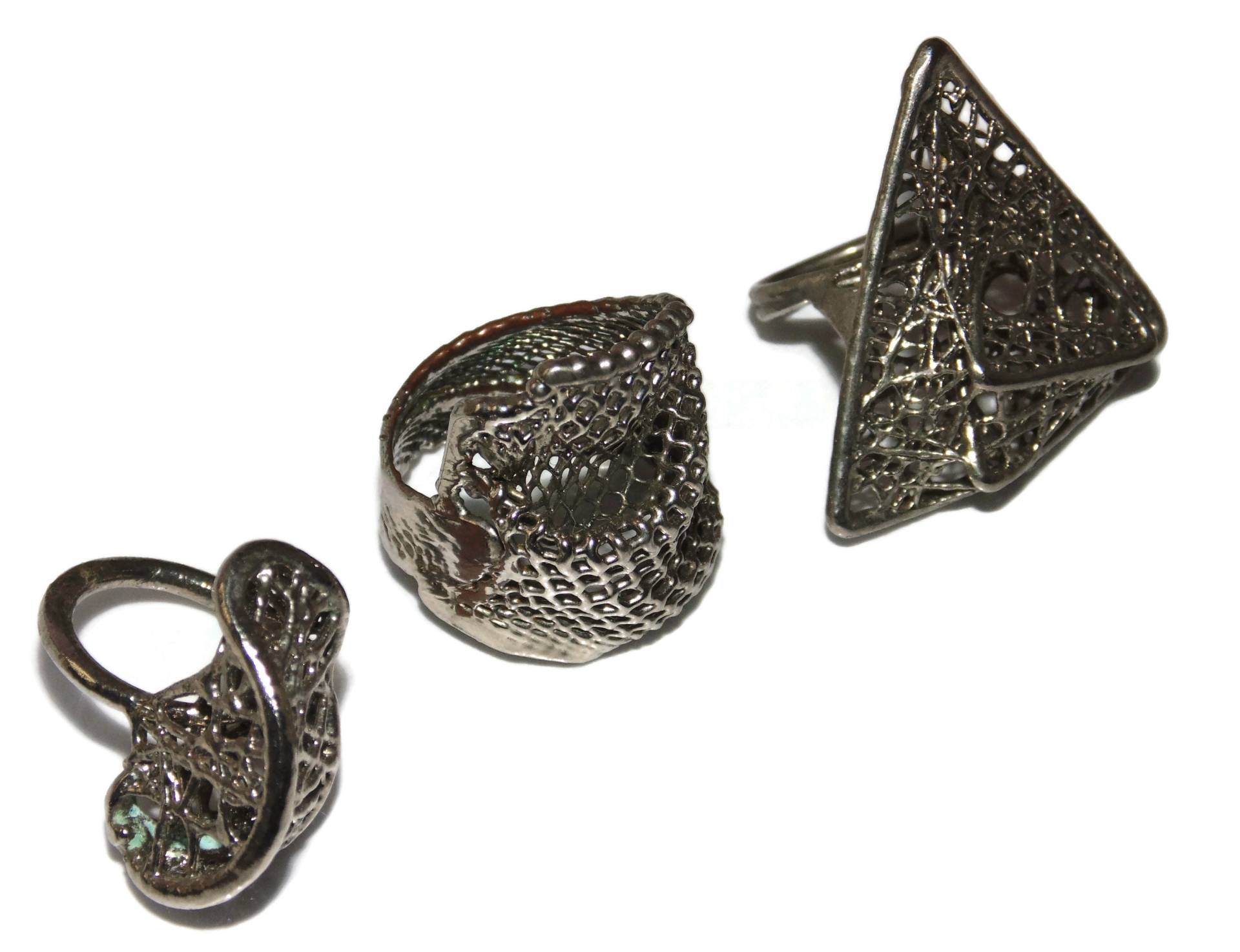 Separat Zu Verkaufen Vintage-Zustand Ring Handwerker Made Mesh Web Modernist Einzigartiges Silberfarbenes Metall Schmuck Geburtstagsgeschenk Für Sie von VintageJewelryEden